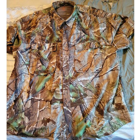 Camoflage Mens short sleeved button up shirt - Picture 3 of 3